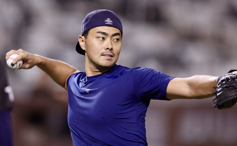 林家正以捕手身分在國際賽與職業舞台累積經驗