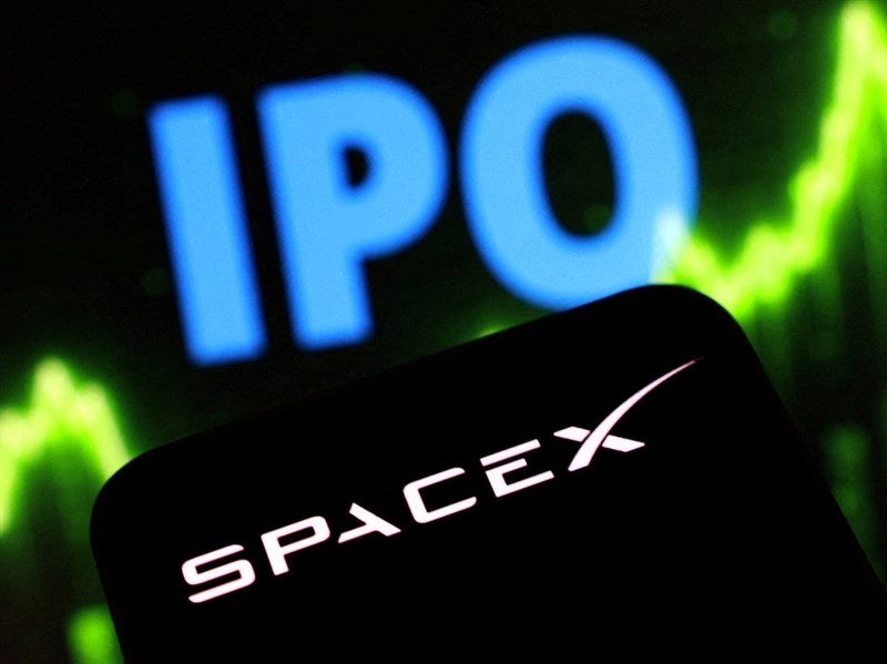 SpaceX 上市後市場討論與交易畫面